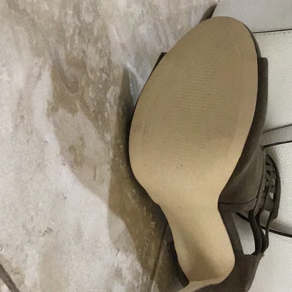Shoes - Picture 3 of 3